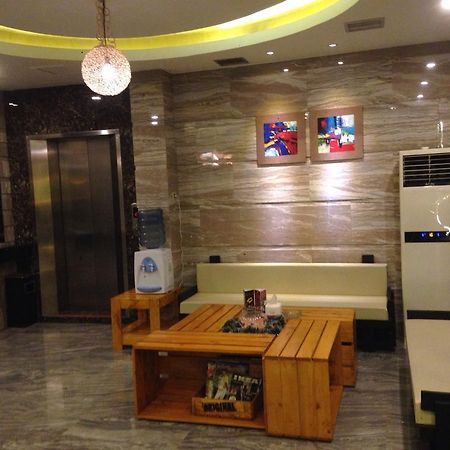 Mustika Gajah Mada Hotel Джакарта Екстериор снимка