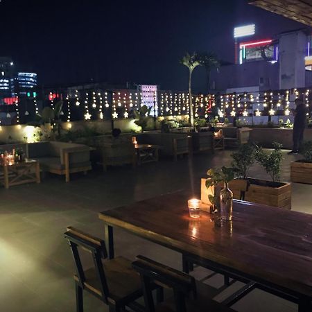 Mustika Gajah Mada Hotel Джакарта Екстериор снимка