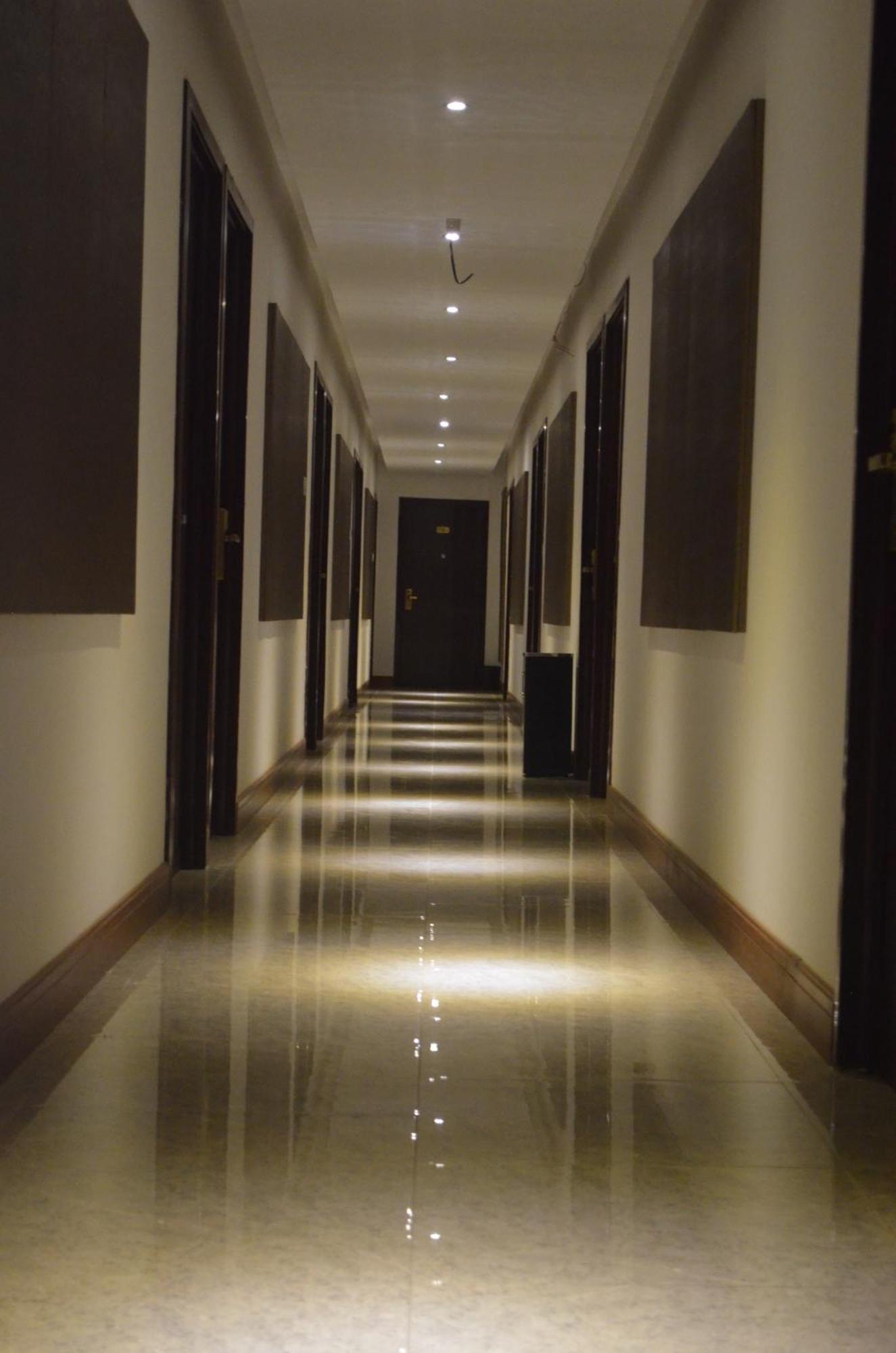 Mustika Gajah Mada Hotel Джакарта Екстериор снимка