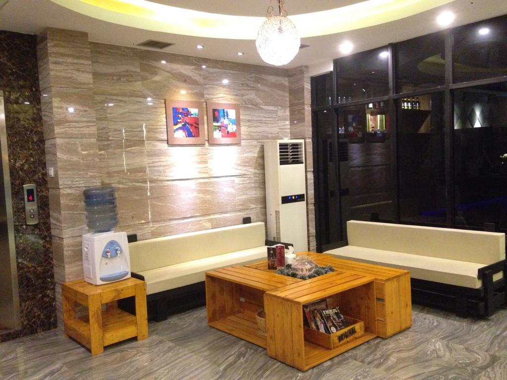 Mustika Gajah Mada Hotel Джакарта Екстериор снимка