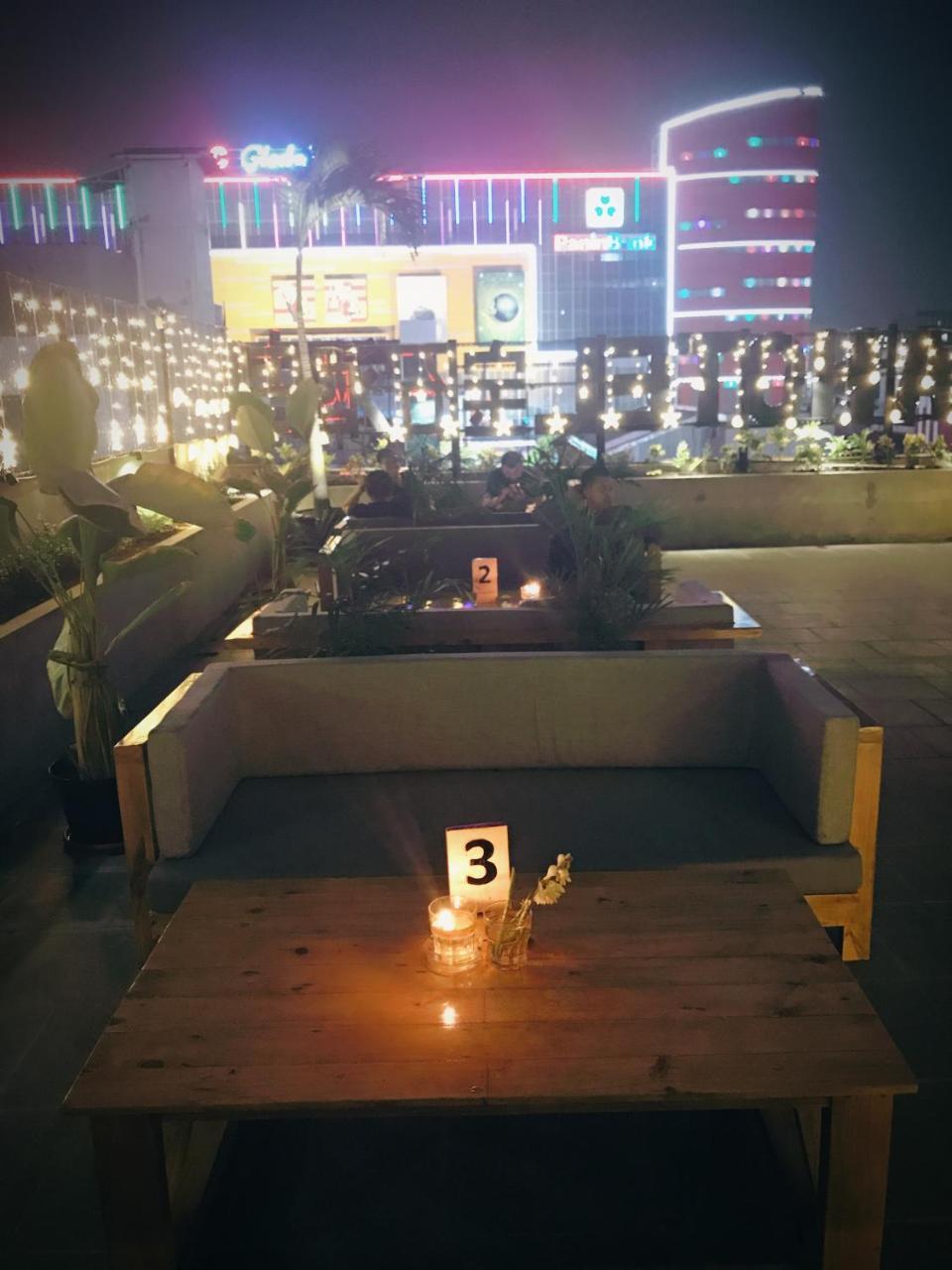 Mustika Gajah Mada Hotel Джакарта Екстериор снимка