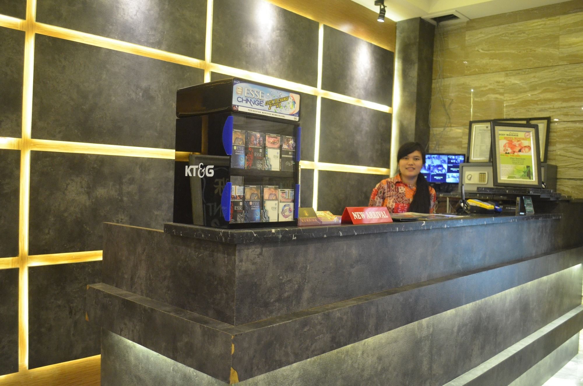 Mustika Gajah Mada Hotel Джакарта Екстериор снимка