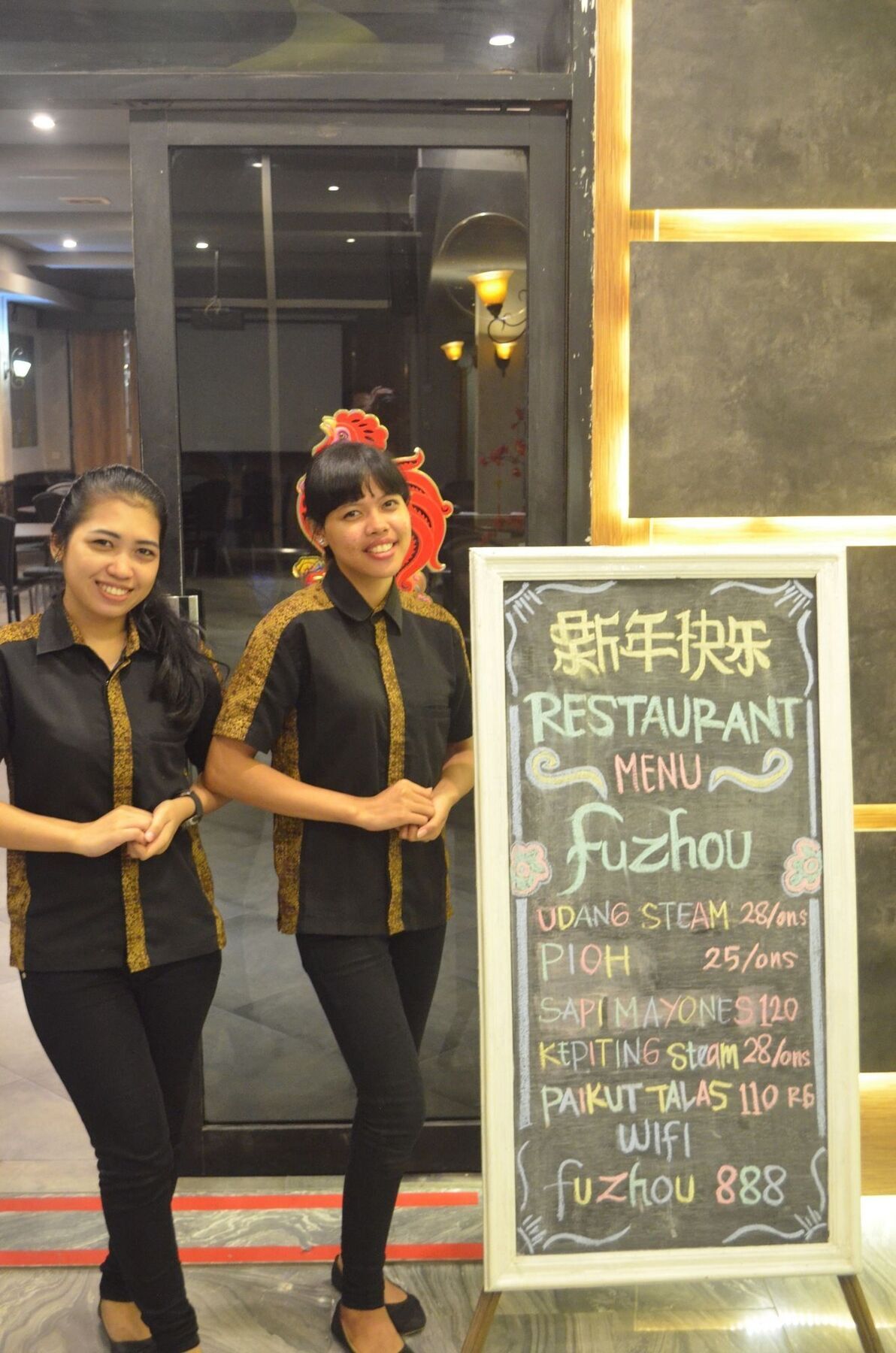 Mustika Gajah Mada Hotel Джакарта Екстериор снимка